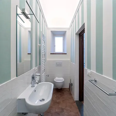 Unyca- Elegant En-suite 
