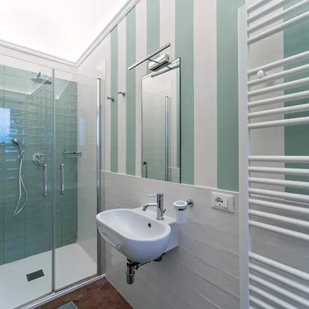 Unyca- Elegant En-suite 