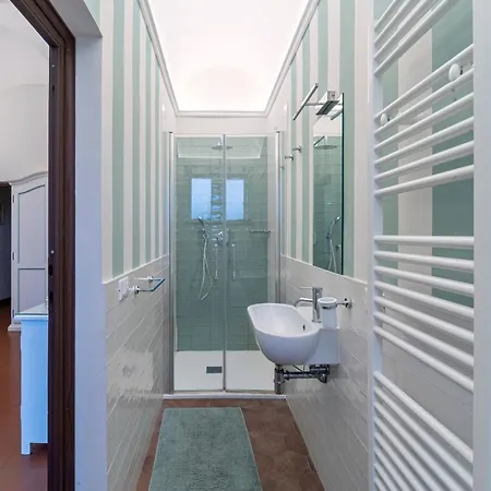 Unyca- Elegant En-suite 